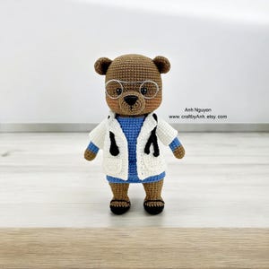 Crochet pattern - Female doctor teddy bear amigurumi crochet pattern