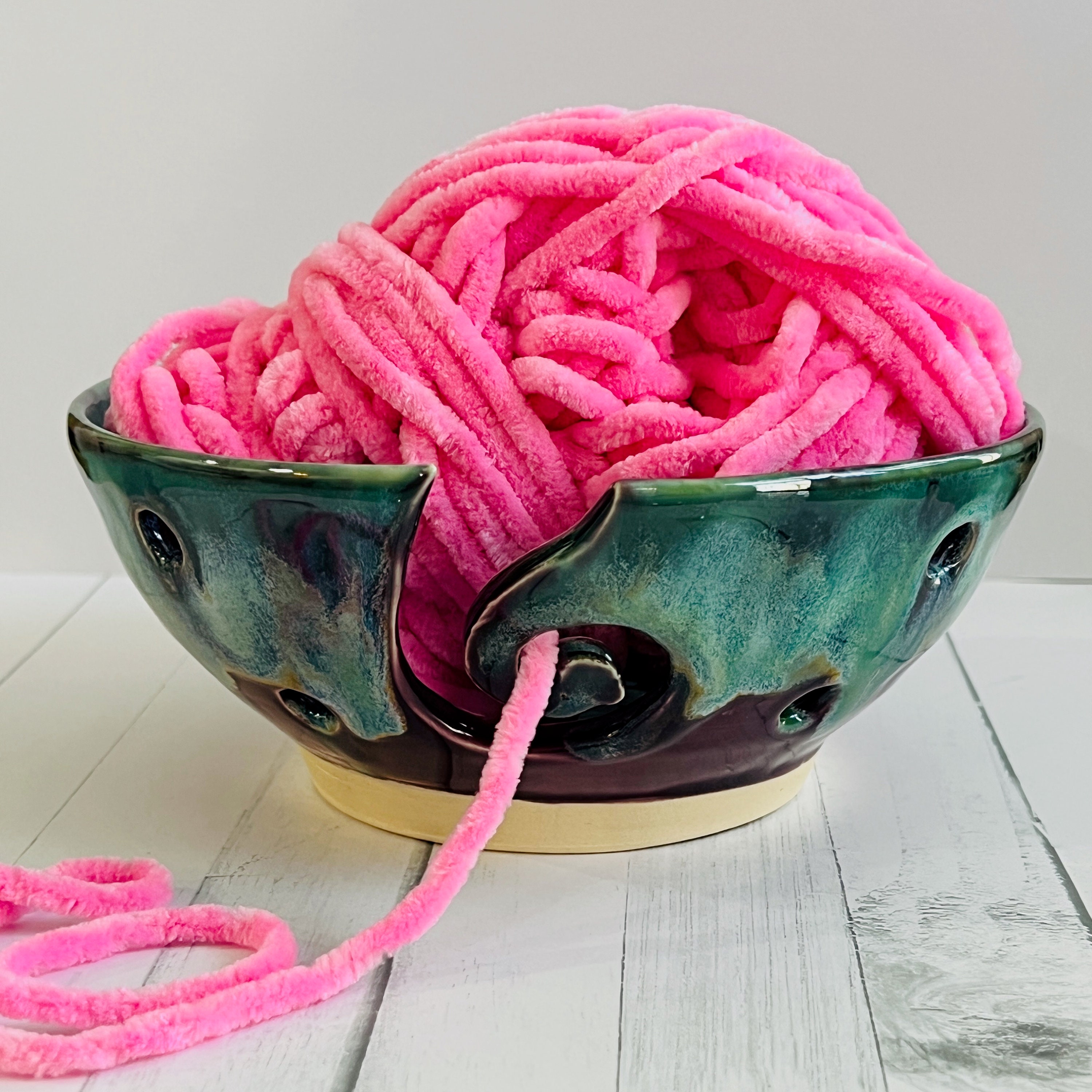 Small Light Beige Crochet Yarn Bowl With Pastel Retro Daisy
