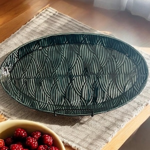 Keramik Platte handgemacht, Keramik Tablett, Aperitif Serviertablett, Sushi-Platte, tiefgrüne ovale Platte, Waschtisch Tablett, Keramik Gastgeschenk