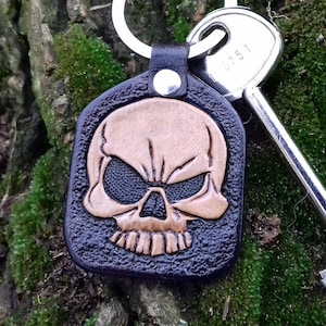 Skull Keychain, Skull Leather Keychain, Skull Key Fob, Custom Leather Keychain, Heavy Metal Skull, Custom Leather Keyfob,Personalized keyfob