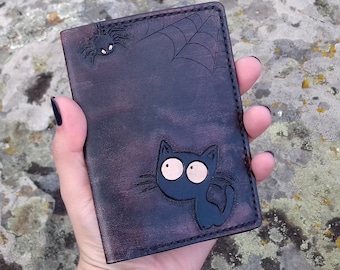 Cubierta del pasaporte de cuero, titular del pasaporte, cartera del gato de cuero, gato y araña, cartera del gato, documento de viaje, cartera de cuero