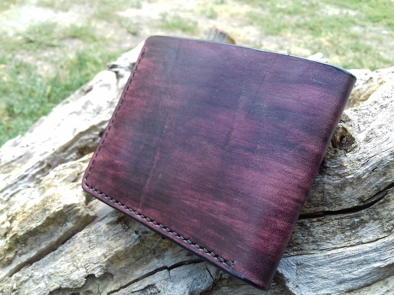 Schädel und Rabe Portemonnaie aus Leder, Biker Geldbörse Bifold, Krähe, geschnitzt, ledergeldbörse, Viking Brieftasche, Trucker kurzen Wallet, Hand nachgerüstet Brieftasche Bild 3