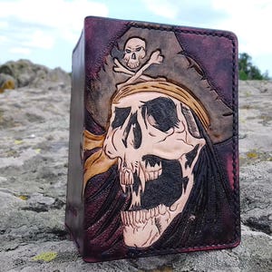 Capa de couro para passaporte, caveira de pirata, escultura, porta-documentos de viagem, carteira, efeito vintage, presente, porta-cartões, feito à mão, ossos
