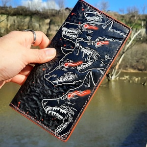 Lange Lederbrieftasche mit Wolf, schwarze und rote Farbe, Handytasche, Bikerbrieftasche, handpunziertes geschnitztes Leder, hergestellt in der Ukraine