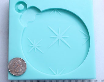 Etched Christmas Ornament Mold with Snowflake Etching, 4-3/4 Inch Tall x 3-5/8 Inch Wide Christmas Ornament Mold
