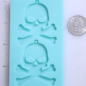 Shiny Skull and Crossbones Pendant Mold, Skull & Crossbones Jewelry Mold, Skull Pendant Mold, Pirate Skull Jewelry Mold, Pirate Jewelry Mold