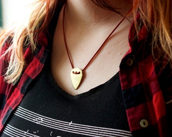 Guitar Pick Necklace (Gold)