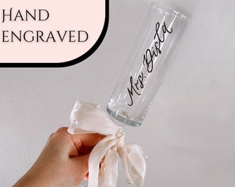 Engraved champagne flute bride gift from mom bridal shower gift for bride from bridesmaid wedding flute custom pearl bride toasting glass