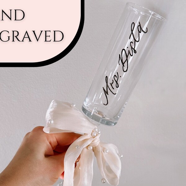 Engraved champagne flute bride gift from mom bridal shower gift for bride from bridesmaid wedding flute custom pearl bride toasting glass