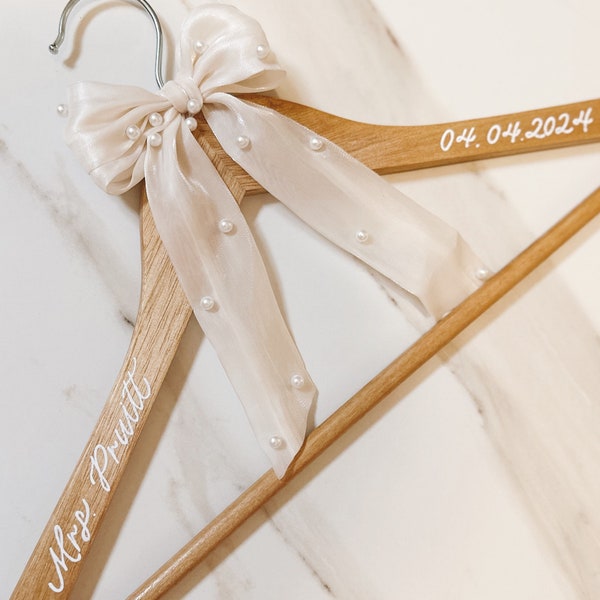 Pearl bow custom bride hanger for wedding dress personalized with date wedding dress hanger acrylic Mrs hanger for bride from maid of honor