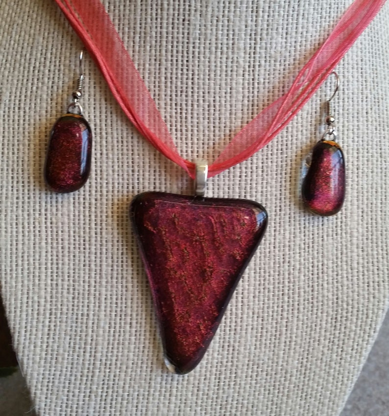 Magenta Rose Gold Dichroic Fused Glass Pendant and Earrings set D022