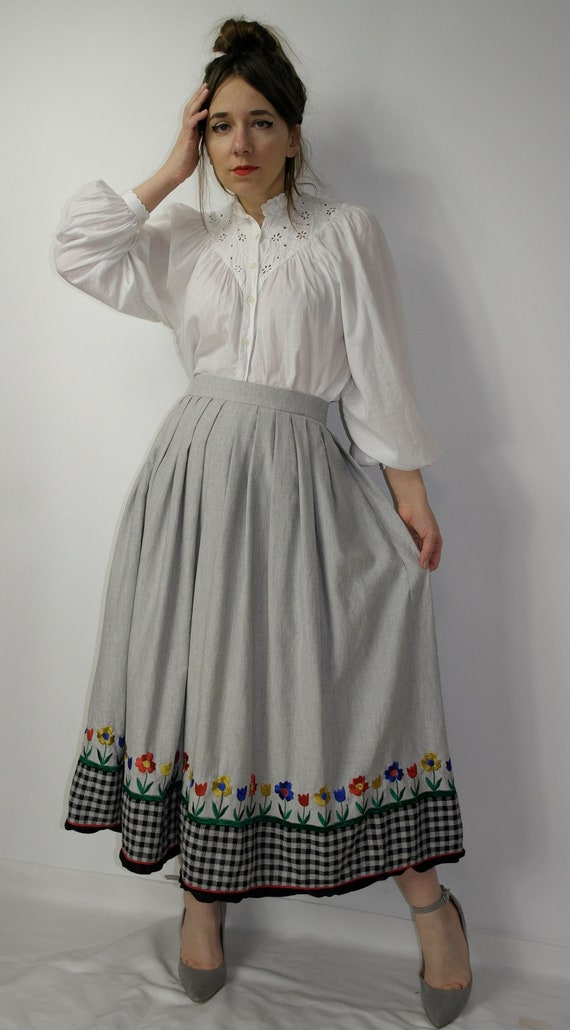 Trachten skirt / Embroidered Folk skirt with pock… - image 4