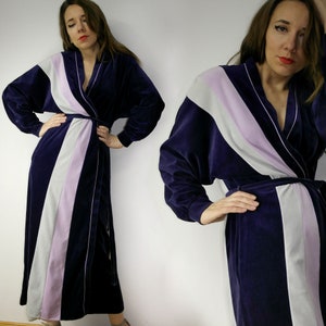 Vintage lang blauw gewaad / fluwelen velours huisjurk van Schiesser / gewaad met kleurblok en riem / maat 38