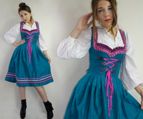 Trachten Dress / Dirndl Dress / Embroidery Folk Dress / Mid Length