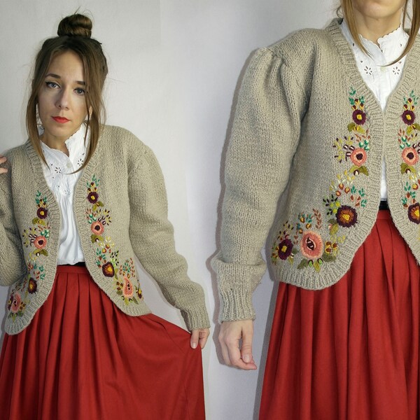 pull vintage en laine brodée / Pull floral avec broderies / Pull cardigan marron / Pull romantique Cottagecore Boho