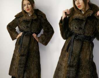 Długi, prawdziwy płaszcz futrzany w stylu vintage z paskiem / Europejski elegancki, dopasowany, brązowy długi płaszcz futrzany / Luksusowy płaszcz z paskiem / Mały płaszcz futrzany