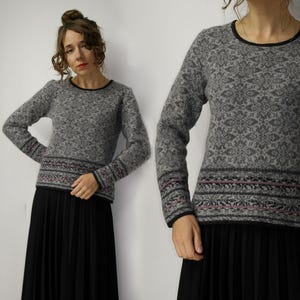 Gebloemde wollen trui / Heidekonigin-wollen trui / Grijze wollen trui / Boho Romantiek-trui / XS