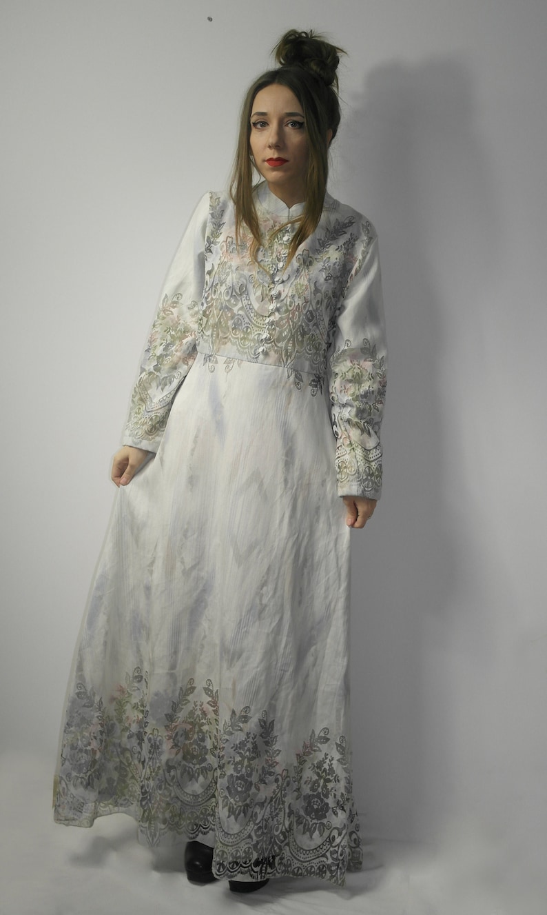 Maxi modest dress Floral turkish dress White maxi dress with floral pattern