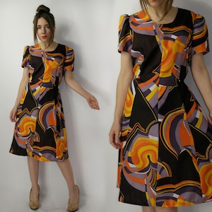 Vintage Scandinavian dress / 70s Mekkomarja Finland Finnish vintage abstract pattern dress / Summer dress