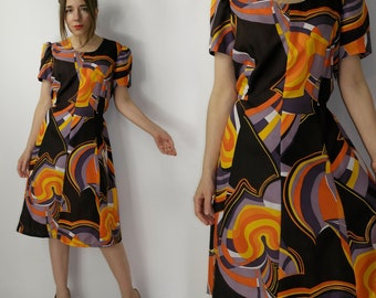 Vintage Scandinavian dress / 70s Mekkomarja Finland Finnish vintage abstract pattern dress / Summer dress