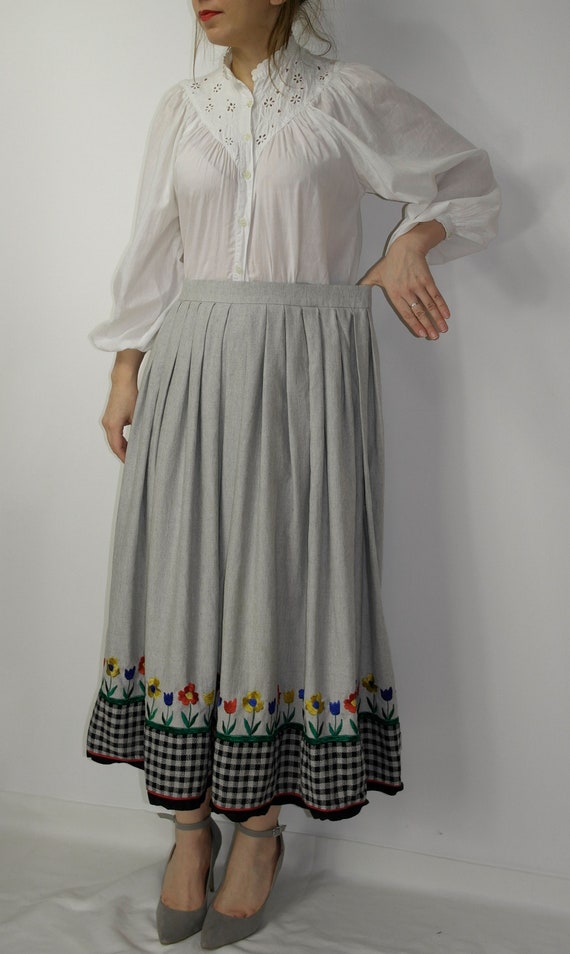 Trachten skirt / Embroidered Folk skirt with pock… - image 5