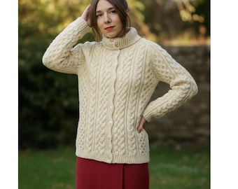 Vintage Handgefertigte Zopfmuster-Strickjacke – Creme Irischer Aran Stil – Vintage Woll-Look Durchgeknöpft – Gemütlicher Winter Layer