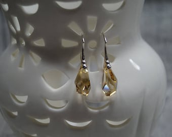 Earrings with SWAROVSKI ELEMENTS