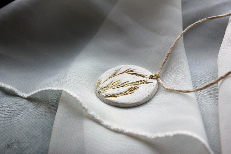 Footprint Boho Floral Gift Stamp Natural White Clay Pendant Golden fields Aroma Necklace