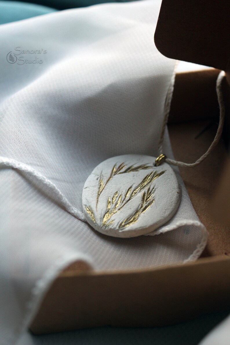 Footprint Boho Floral Gift Stamp Natural White Clay Pendant Golden fields Aroma Necklace
