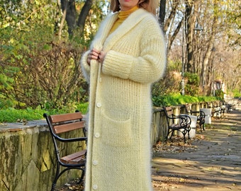 Cardigan long en mohair tricoté à la main, manteau en mohair, cardigan décontracté, manteau à col oversize, cardigan ample en tricot, cardigan blanc avec poches