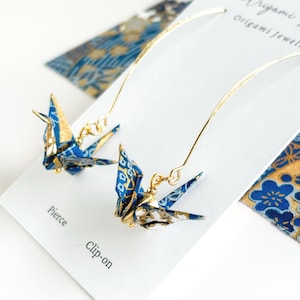 Orecchini origami a forma di gru 【Blu scuro】 Gancio per l'orecchio a forma di V Orecchini estetici leggeri fatti a mano Motivi tradizionali giapponesi Idea regalo unica