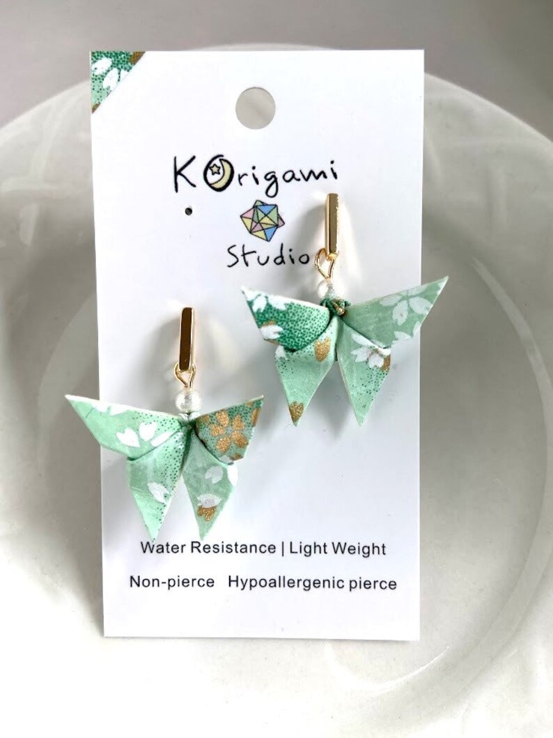 Yuzen Washi Origami Butterfly Earrings green Sakura Light Weight