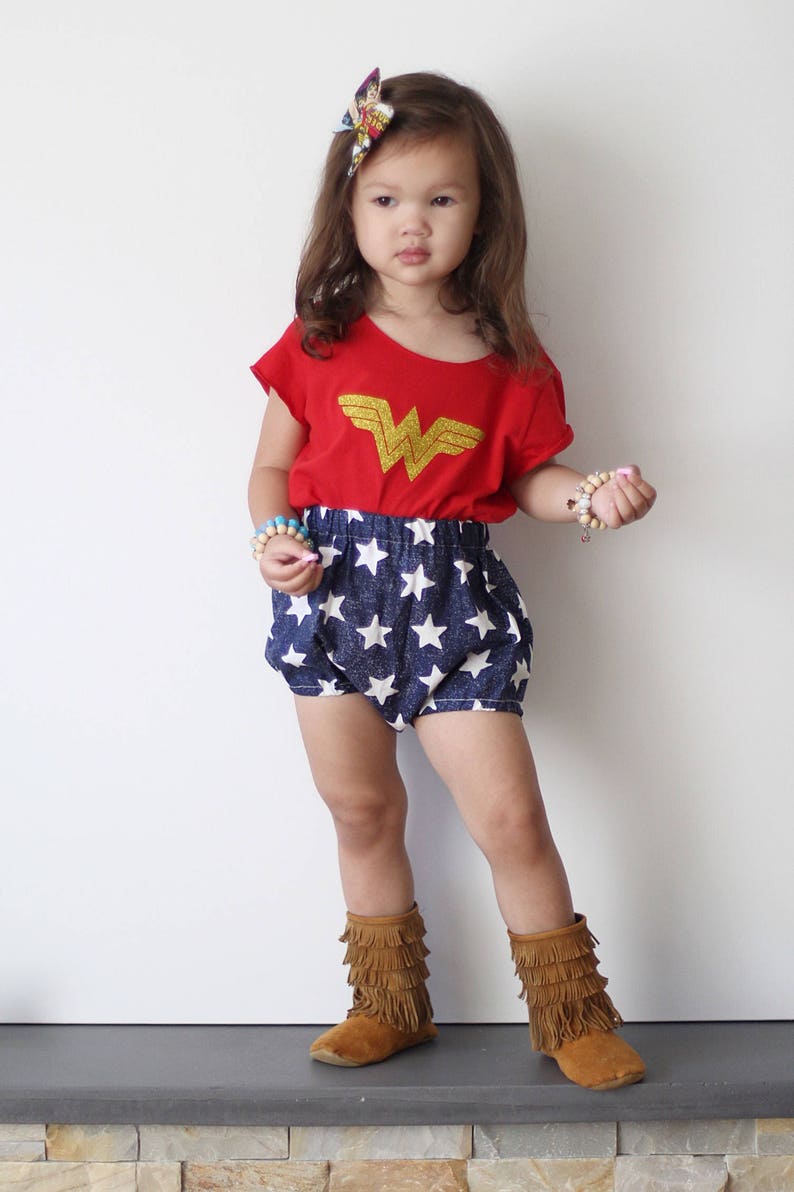 WONDER WOMAN Crop Top / Shirt in Red with glitter gold design Etsy