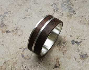 Einzigartiger Bentwood Ring "Lunar Reflect"