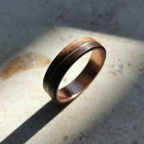 Einzigartiger Bentwood Partnerring, Solitärring "A sided Path"    Kupfer, Holz, Partnerschmuck