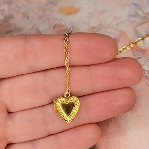 ゴールド ハート ロケット ネックレス | 18K ゴールド | 繊細で可憐なジュエリー | ステンレス スチール ジュエリー | ミニマリスト ネックレス | 彼女へのギフト |