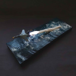 Diorama F/A 18 Super Hornet, film sull&#39;aereo.