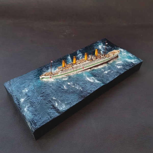 HMHS Britannic sinking diorama, WWI. 1/1200 scale.