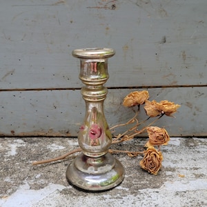 Castiçal antigo de vidro de mercúrio com desenho floral pintado à mão encontrado na França