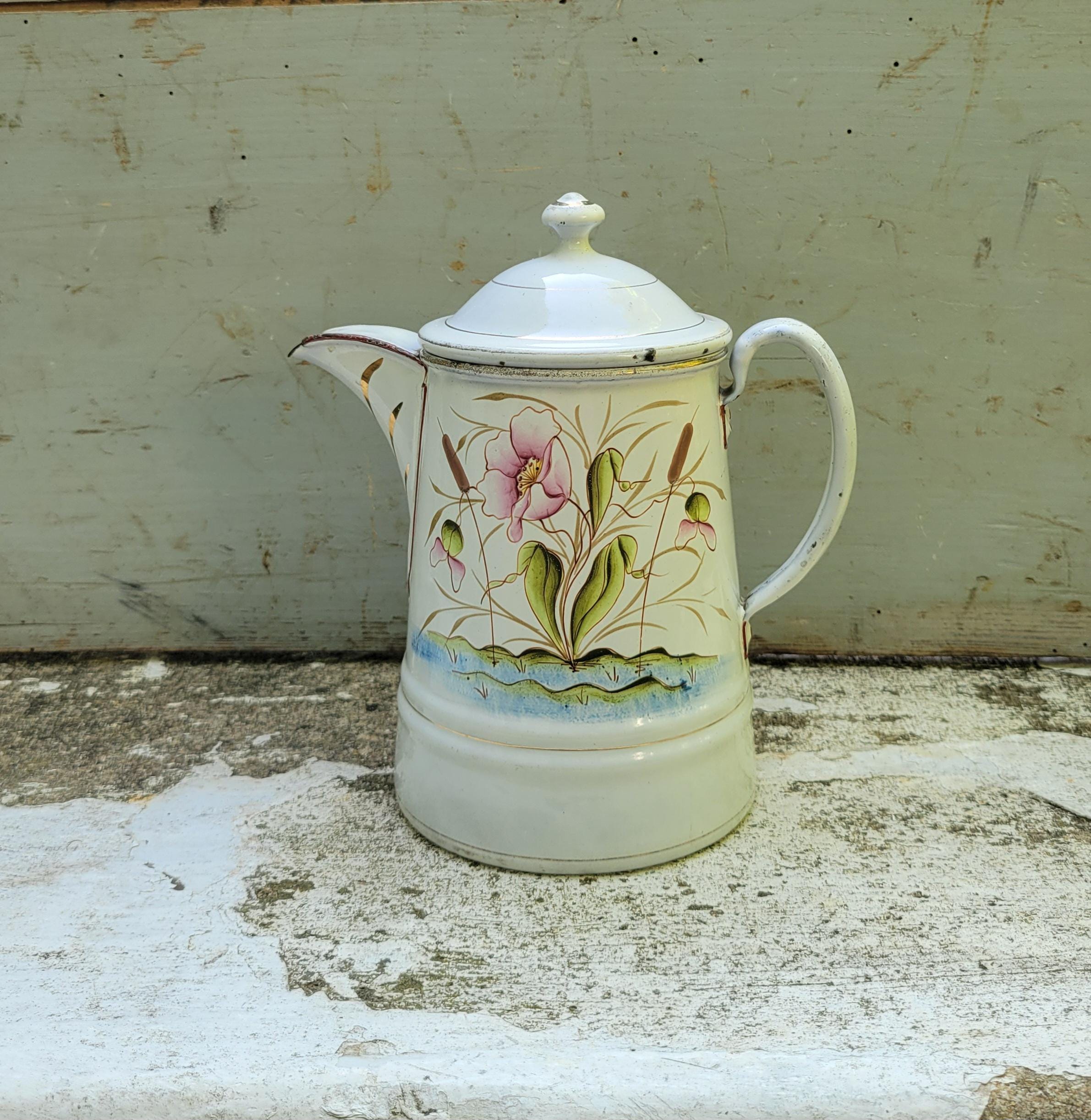 フランスアンティークホーロー水色さくらんぼ柄コーヒービギンポット