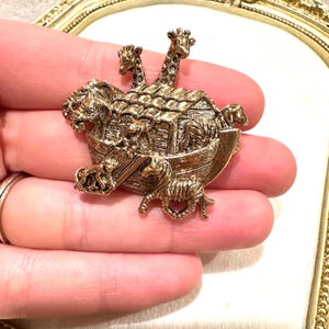 Vintage Schmuck Gold Tone Brosche Arche Noah Christian Pin