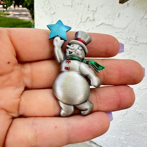 Vintage Schmuck JJ Frostige Schneemann Brosche mit Stern Pin Weihnachtsbrosche