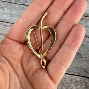 Vintage Jewelry Unique Heart Brooch Pin