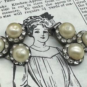Vintage Pearl Cluster Clip On Earrings with Rhinestones