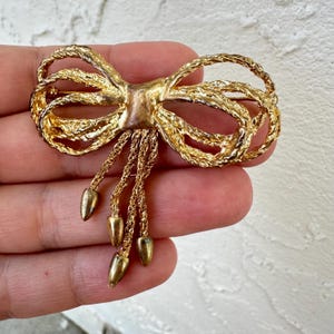Vintage Jewelry Gold Tone Bow Brooch Dangling Ribbon Brooch Pin