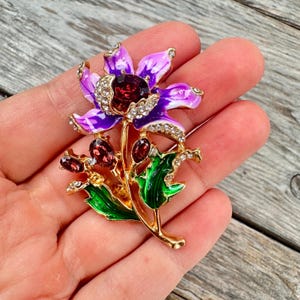 Vintage Purple Flower Brooch: Floral Statement Jewelry