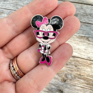 ヴィンテージ ディズニー ミニーマウス オタク ブローチ ピン - Etsy 日本