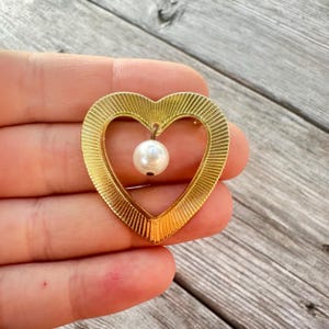 Vintage Jewelry Heart Brooch with faux pearl heart pin