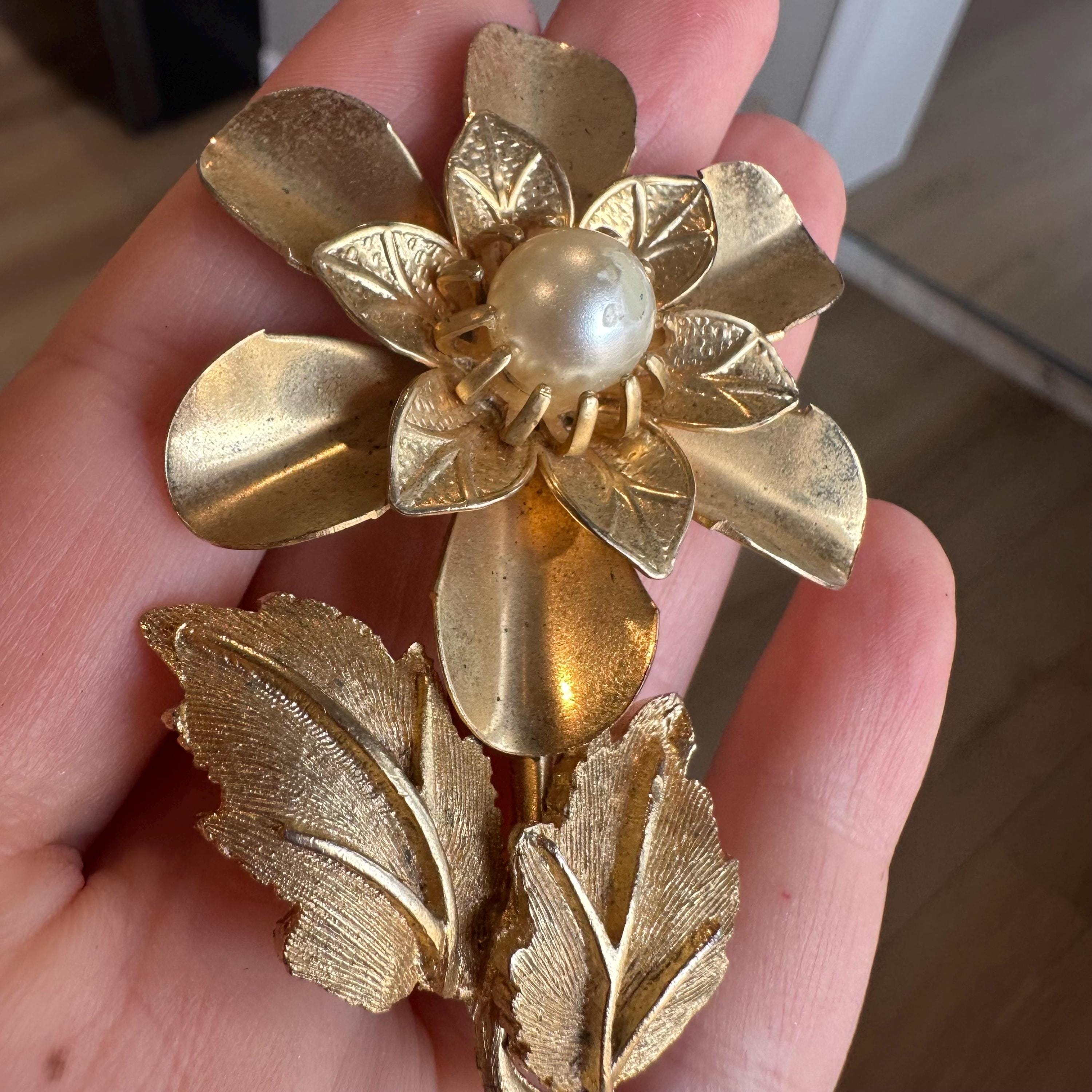 Vintage Gold Tone Flower Brooch Pin With Faux Pearl - Etsy