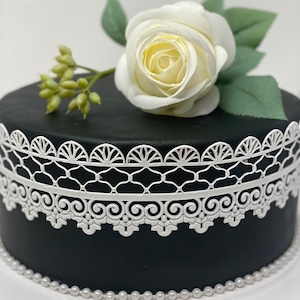 2 Edible Lace - Sugar Lace - Cake Lace - cake border